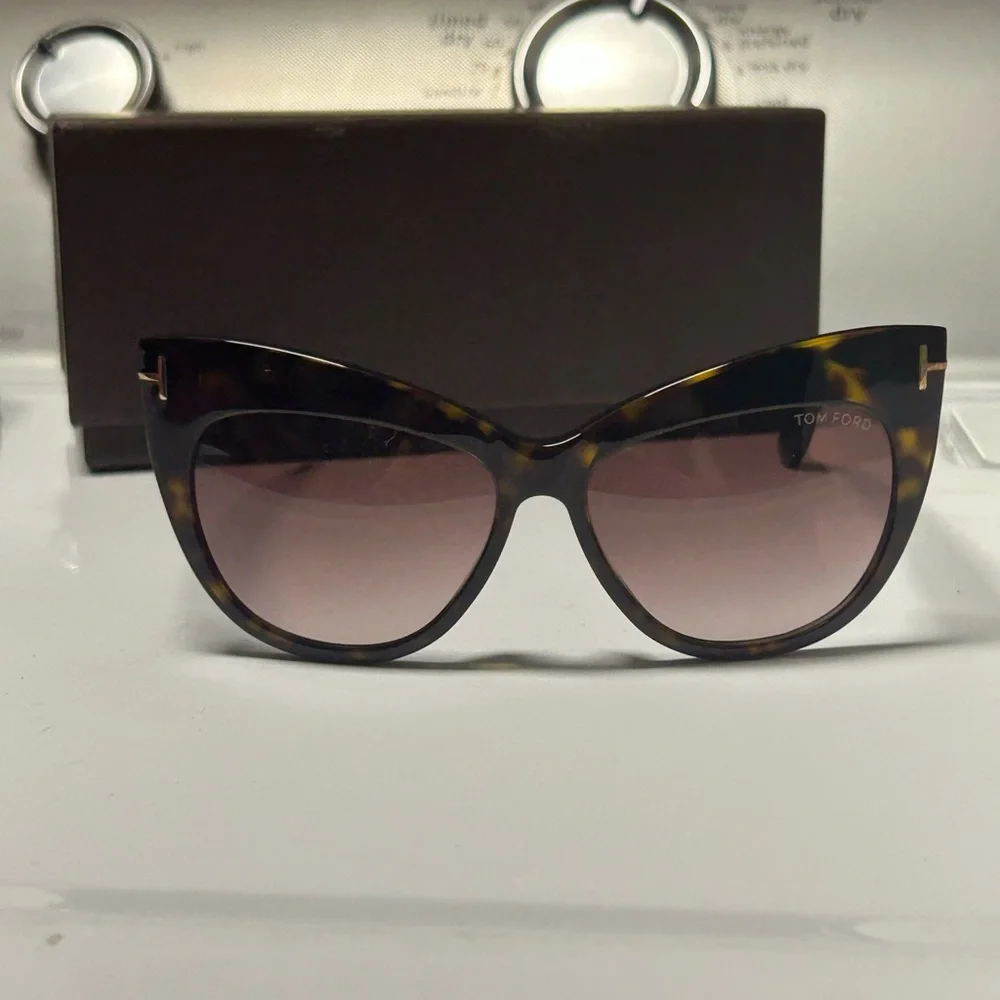 Tom Ford Women’s Tortoiseshell Cat Eye Sunglasses - Brown Gradient